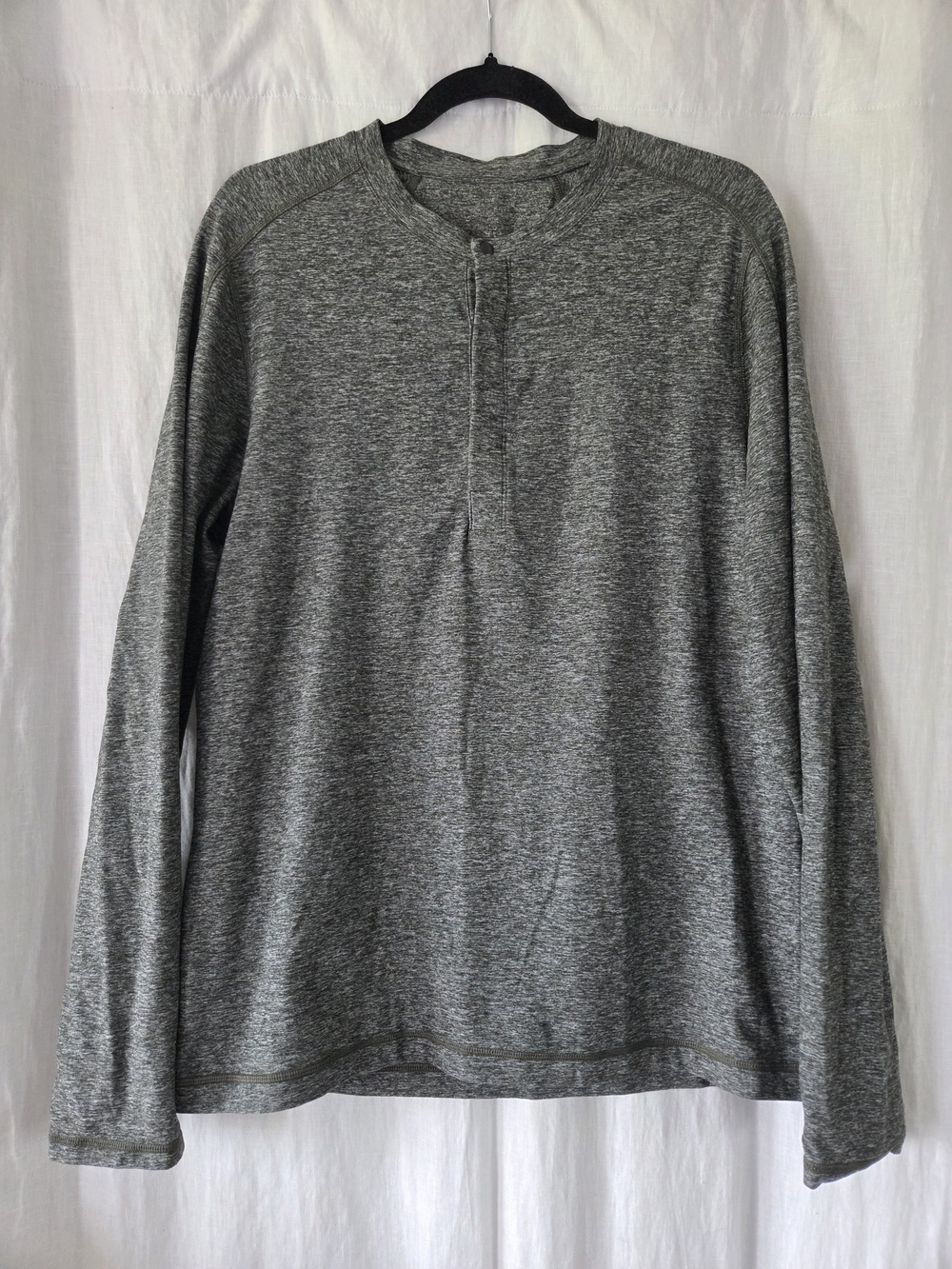 Lululemon Athletica | Long Sleeve Henley Pullover